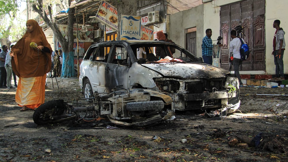 Deadly suicide bombing strikes Somalian capital