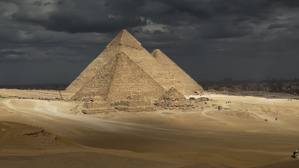 Egyptians outraged by restoration project at Giza pyramid