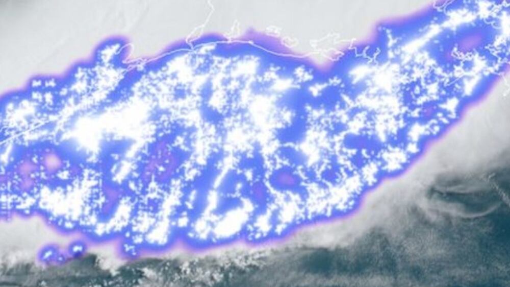 US lightning bolt measuring 768km sets world record