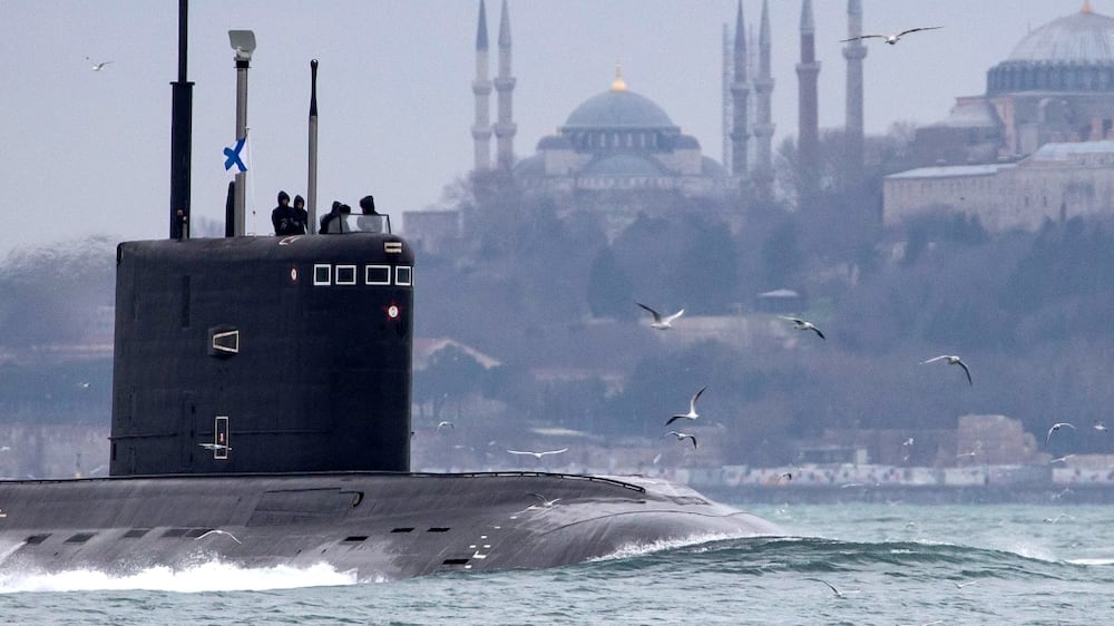 epa09752236 Russian Navy diesel-electric submarine Rostov-on-Don sails in the Bosphorus direction as Black Sea in front of the Blue Mosque and the Hagia Sophia Mosque in Istanbul, Turkey, 13 February 2022. Russian Navy’s ships transiting Black Sea for massive drills amid the tensions between Russia and Ukraine.  EPA/ERDEM SAHIN