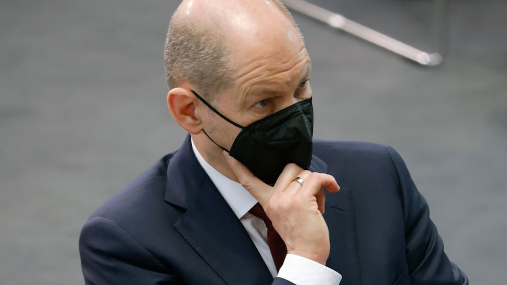 Scholz flying to Ukraine and Russia to help defuse crisis