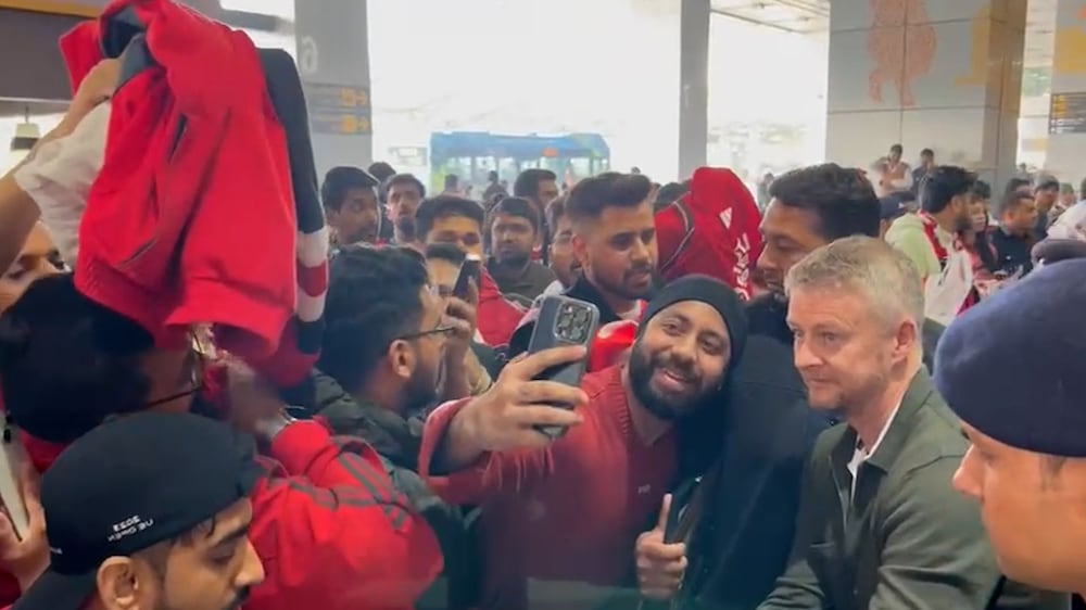 Ole Gunnar Solskjaer mobbed by fans on trip to India