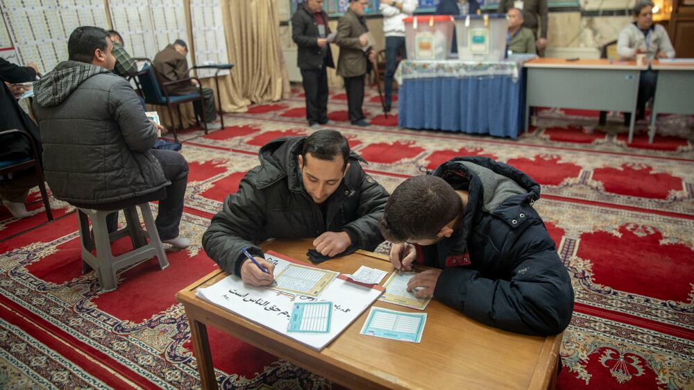 Iranians vote in parliamentary election