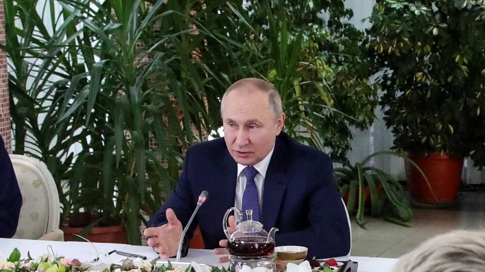 Putin says Ukraine putting its sovereignty 'in question’