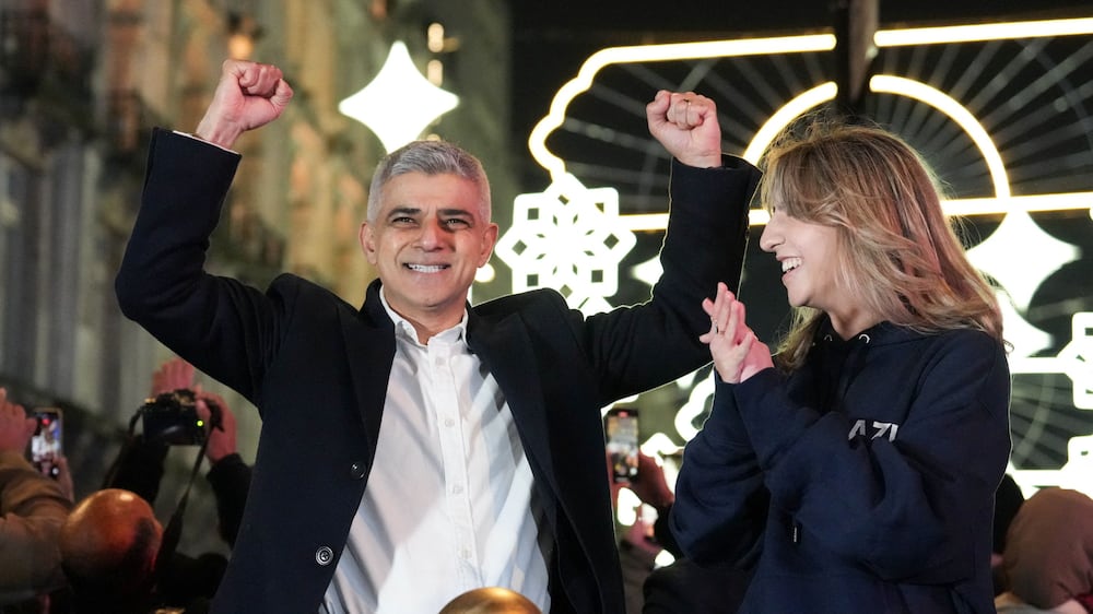 Mayor sets off display of Ramadan lights in London