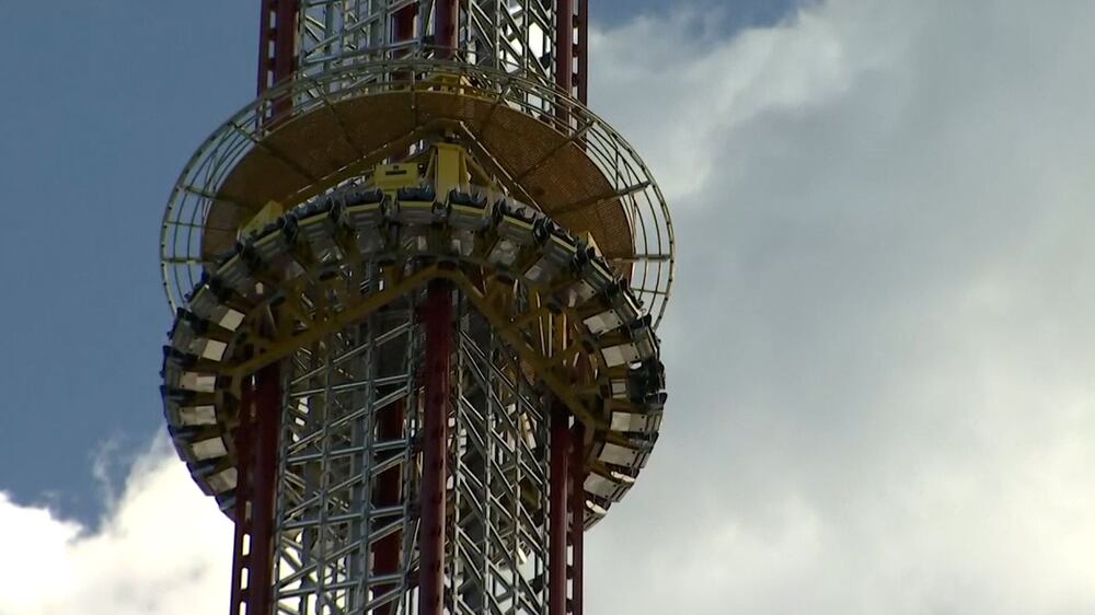 Teenager falls to his death from free fall ride in Florida