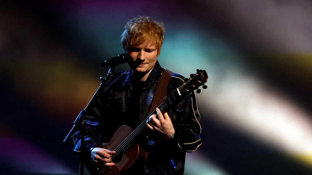 FILE PHOTO: Ed Sheeran performs at the Brit Awards at the O2 Arena in London, Britain, February 8, 2022.  REUTERS / Peter Cziborra / File Photo