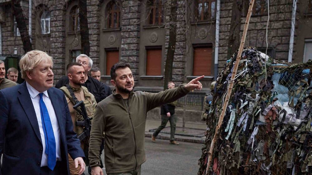 Boris Johnson and Volodymyr Zelenskyy take a walk in central Kyiv