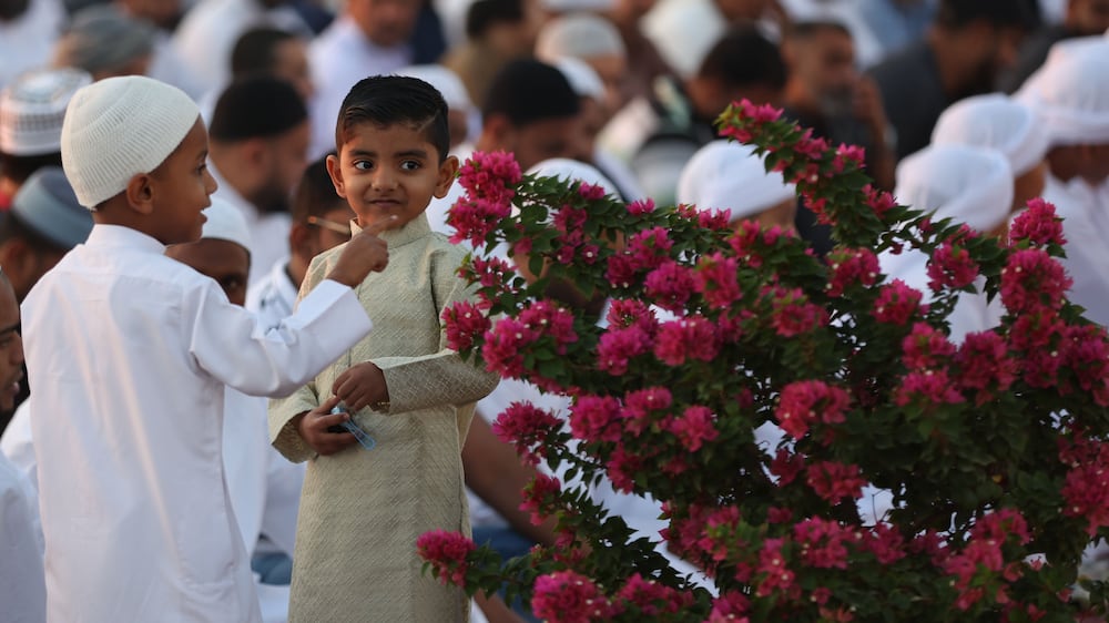 UAE worshippers attend morning prayers on first day of Eid