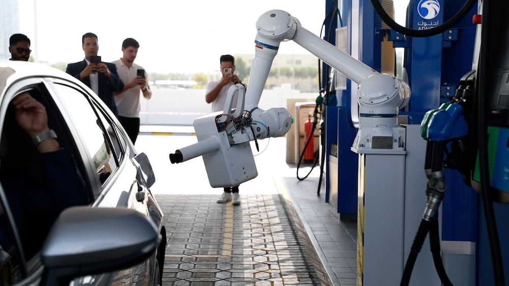 AI robot can now fill your petrol tank in UAE
