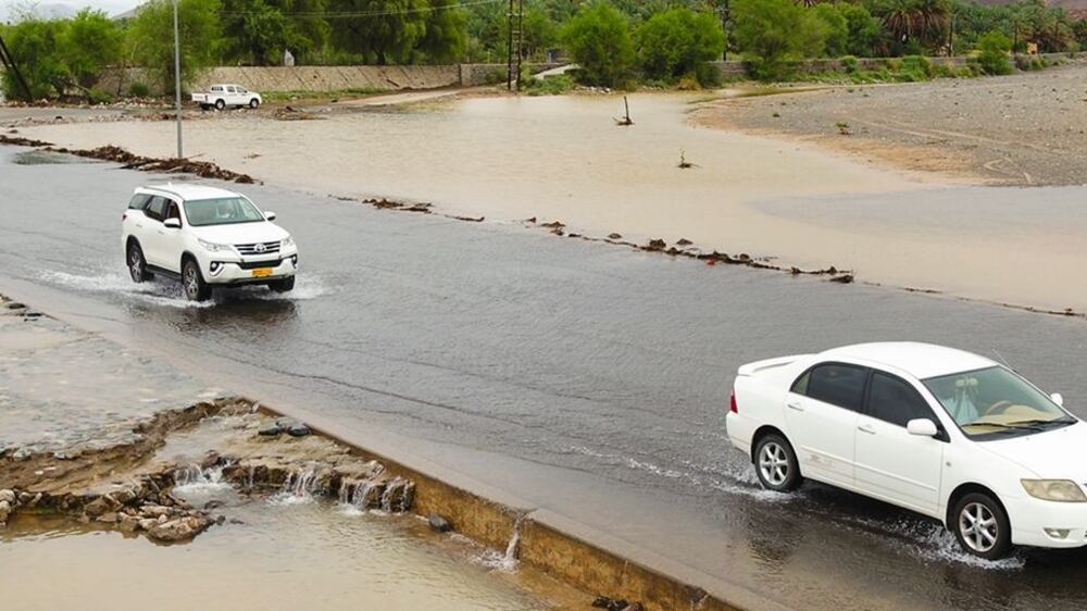 One dead and two missing after heavy rain in Oman