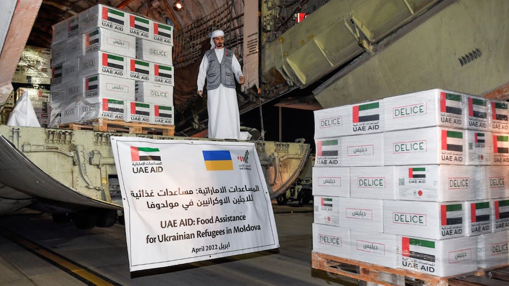 ABU DHABI, 28th April, 2022 (WAM) -- The United Arab Emirates today sent an aircraft loaded with 30 tonnes of food supplies to Moldova to support Ukrainian refugees as part of its ongoing relief air bridge established in March to meet the humanitarian needs of Ukrainian internally displaced persons (IDPs) and refugees, especially women and children. Wam