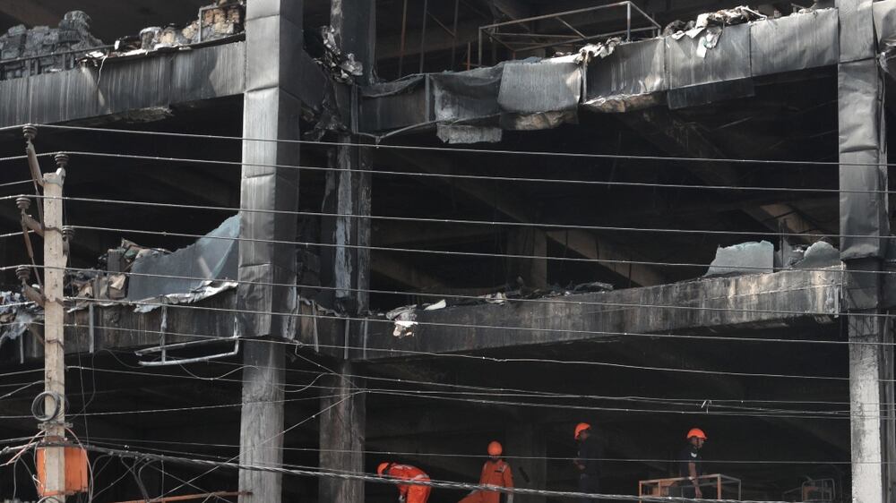 At least 27 dead in Delhi building blaze