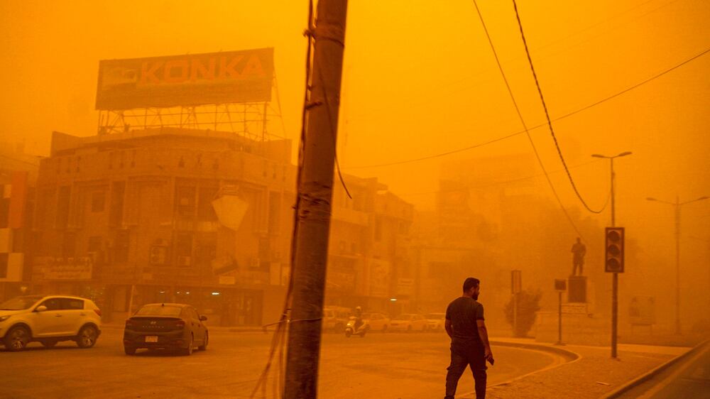 Dust storm hits northern and central Iraq