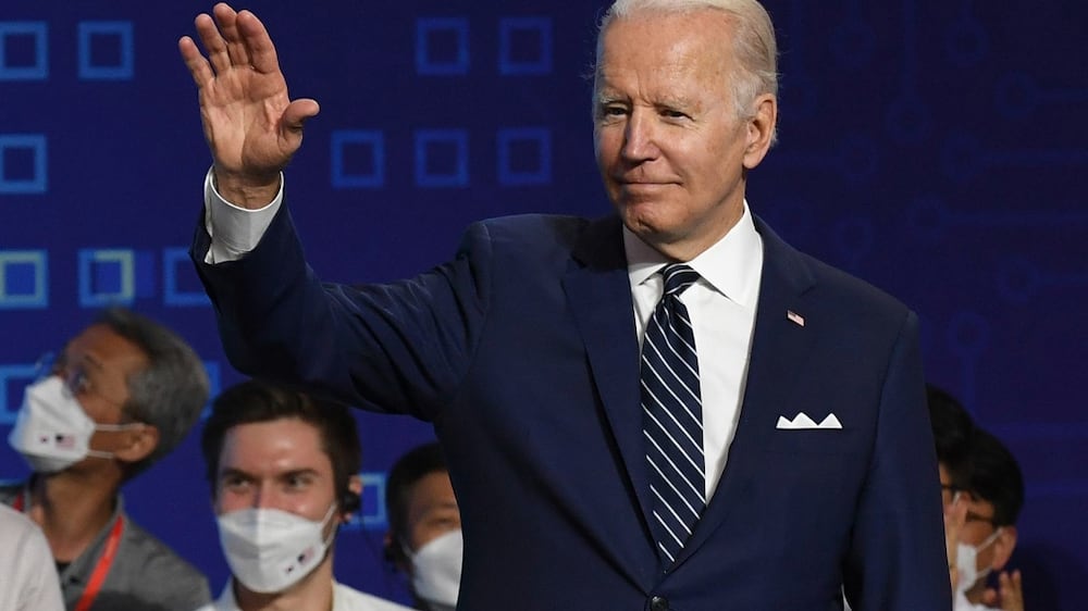 Joe Biden begins Asia visit with tour of South Korean semiconductor plant