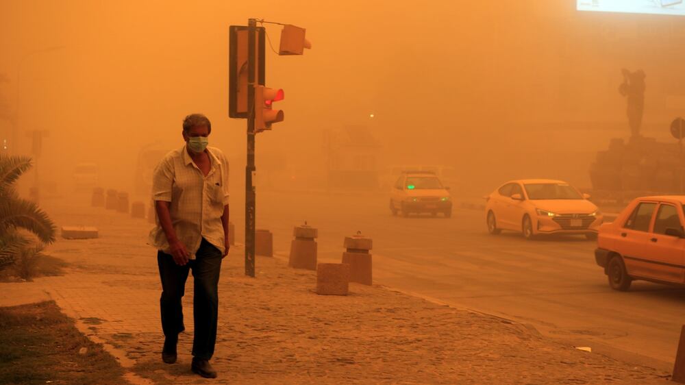 Iraq hit with intense sandstorms