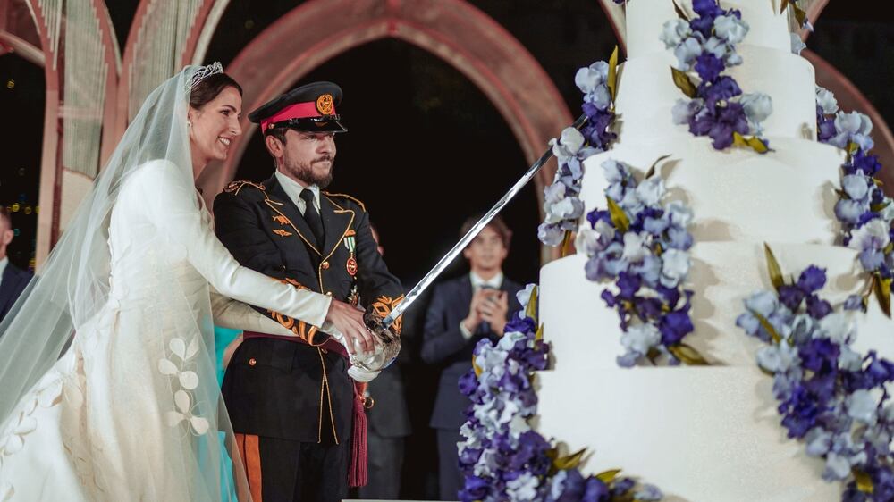 Jordan's royal wedding concludes with a cake cutting ceremony