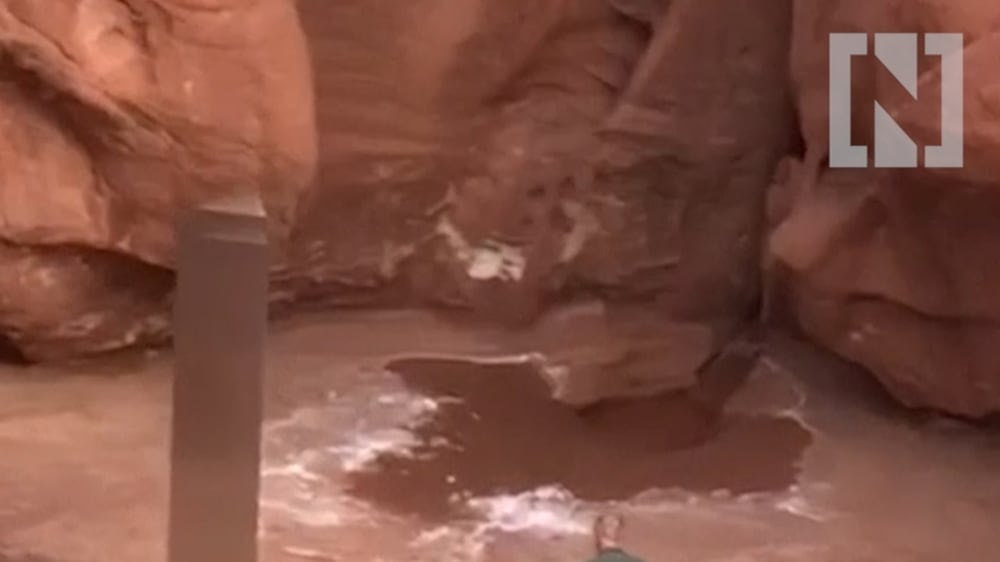 Mysterious metal tower found in Utah desert