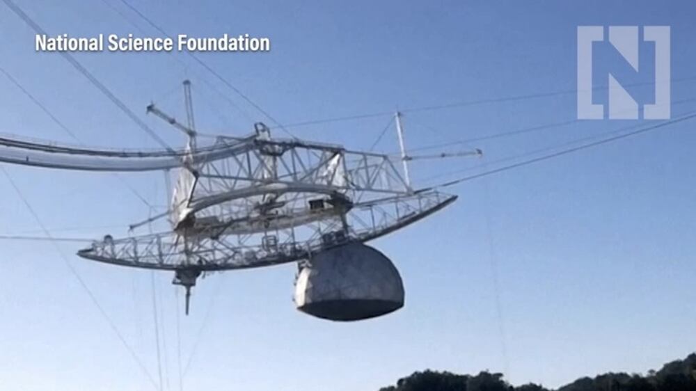Arecibo Observatory in Puerto Rico collapses