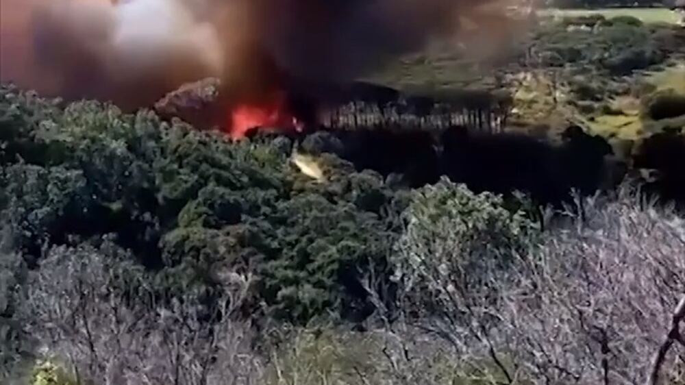 Bushfire on Table Mountain threatens university