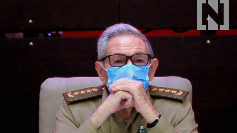 Raul Castro resigns as head of Cuba's communist party