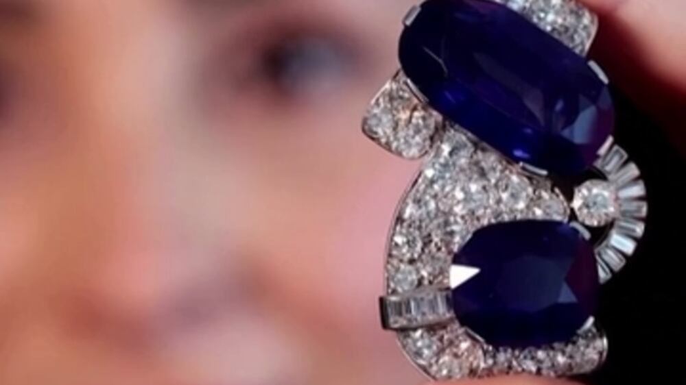 Giant Kashmir sapphire sells at auction