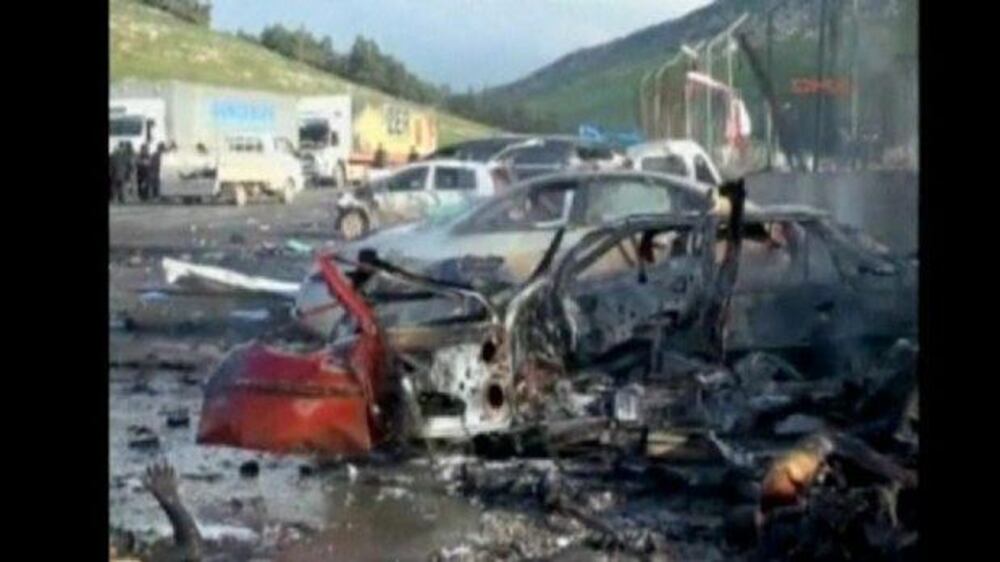 Video: Bus blast kills at least 13 on Turkey-Syria border