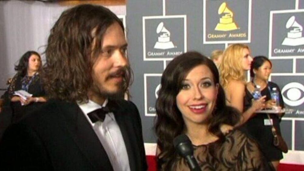 Video: The Civil Wars cancel gigs, Taylor Swift lights up London