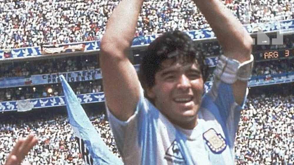 Football legend Diego Maradona dies