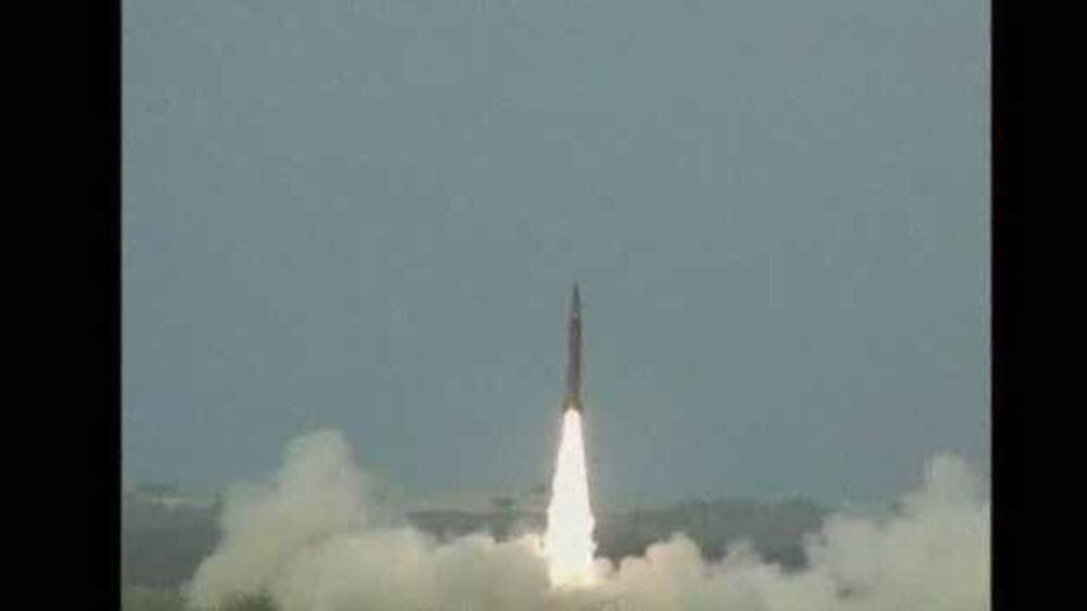 Video: Pakistan test-fires nuclear missile