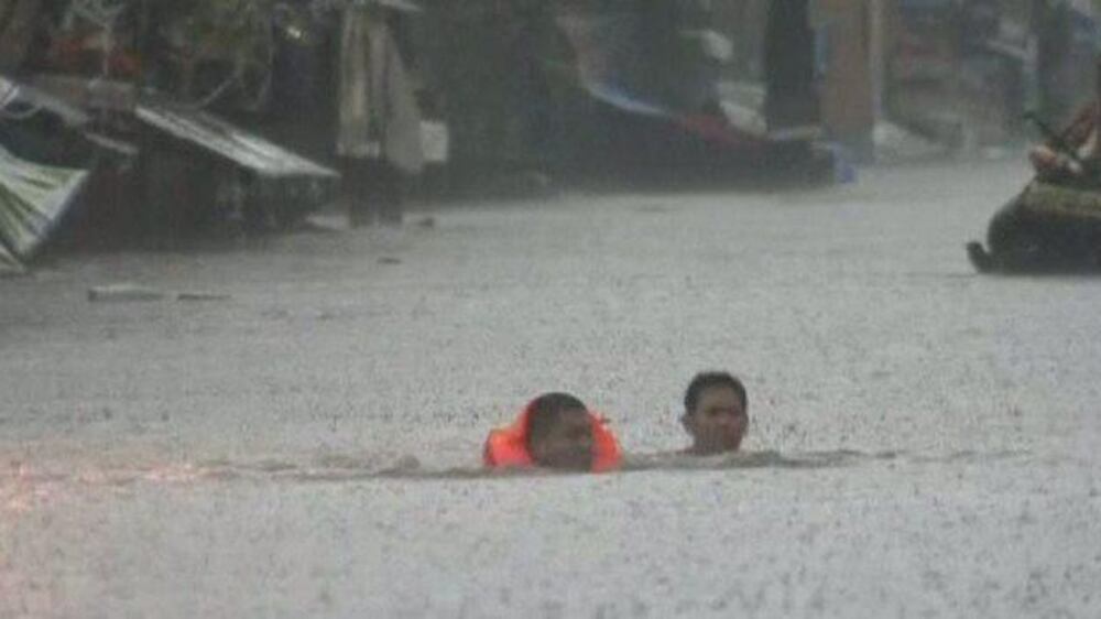 Video: Floods submerge parts of Manila