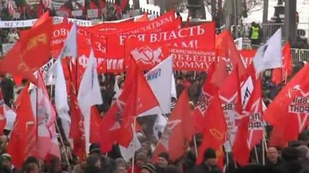 Video: Thousands gather at marches across Moscow