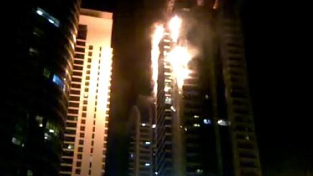 Video: Dubai tower in flames