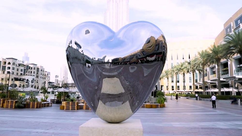 'Love me' by Richard Hudson at The Dubai Mall
