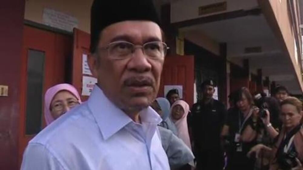 Video: Malaysia election polls open