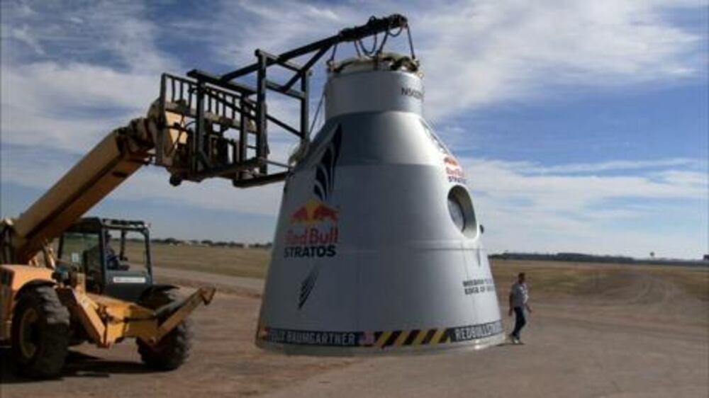 Video: Retrieving Felix's space capsule