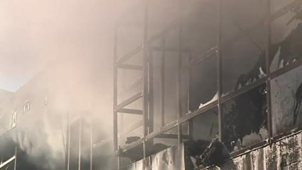 Video: Blaze rips through Kabul market