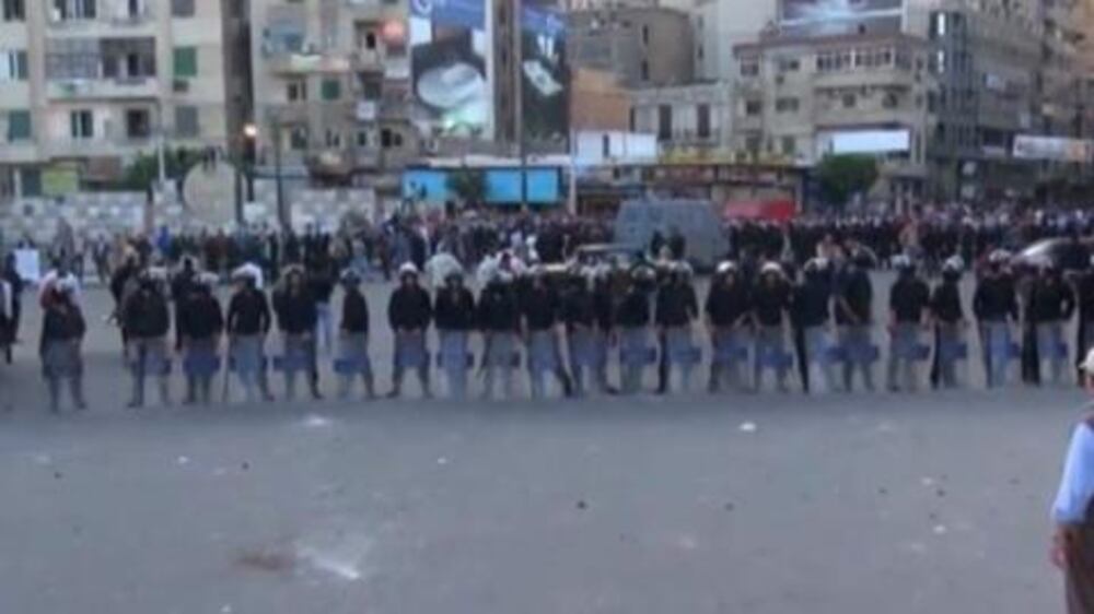Video: Muslim Brotherhood supporters and opponents clash in Alexandria