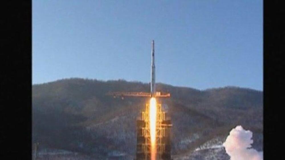 Video: North Korea blasts off - world rattled