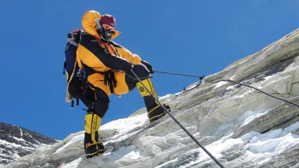 Video: Tragedy and triumph as teenager conquers Mount Everest