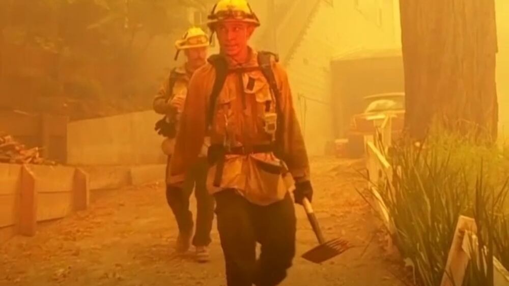 California fires a major disaster - Trump