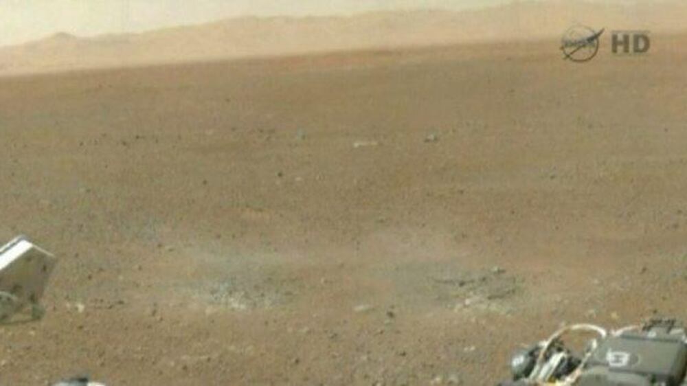 Video: Curiosity sends back more Mars photos