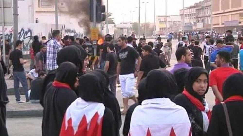 Video: Bahrain protester 'killed by birdshot'