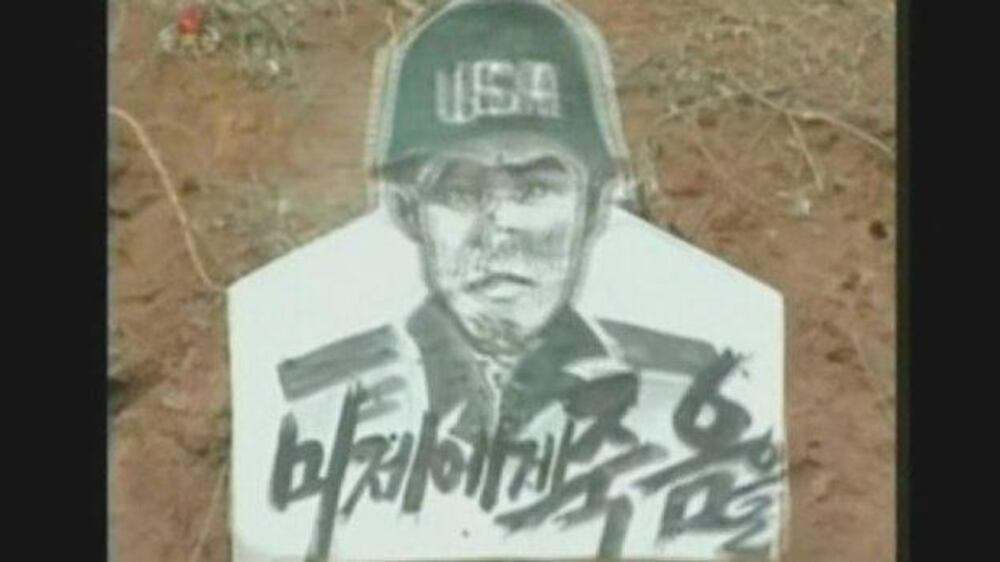 Video: North Korean army use US, South Korean images for target practice