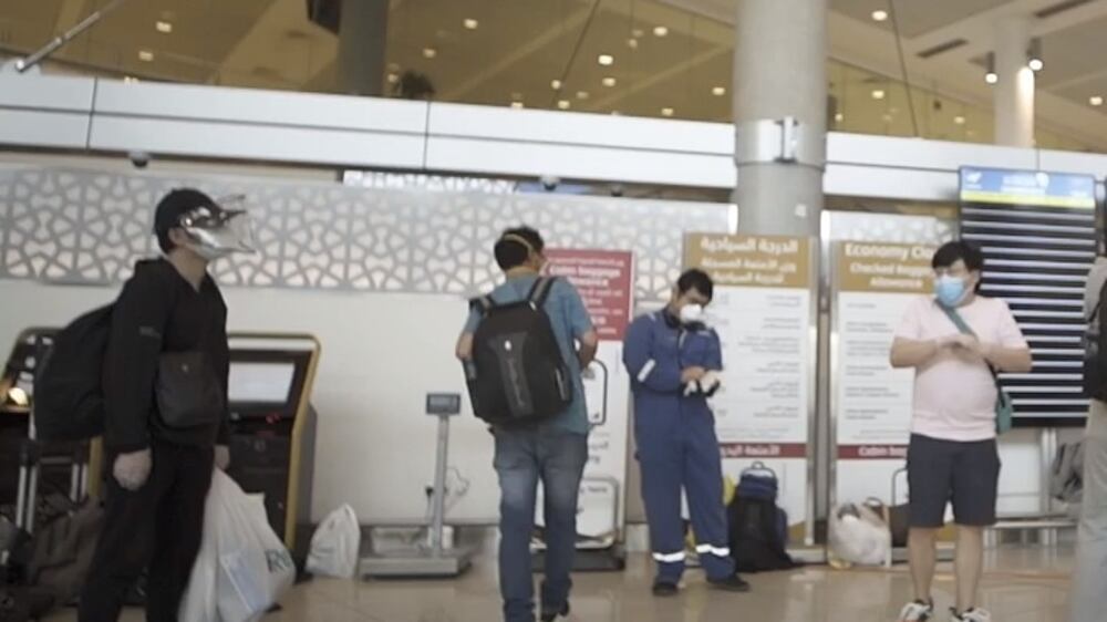 UAE resumes issuing tourist visas