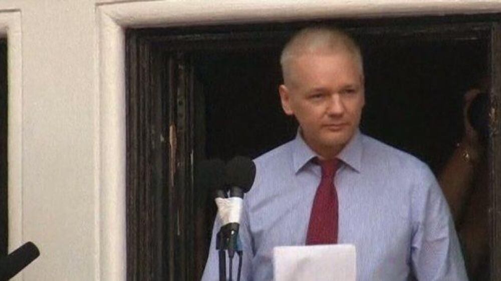 Video: Ecuador on offensive over Assange
