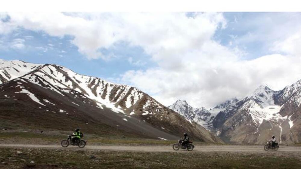 Video: Biking through the Himalayas