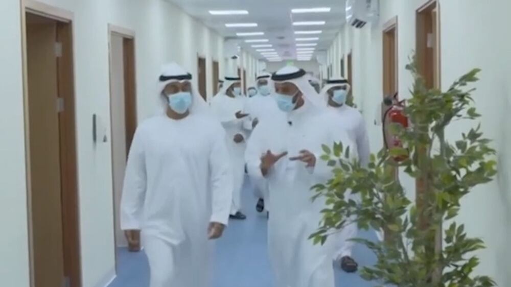 Sheikh Mohamed bin Zayed visits field hospital