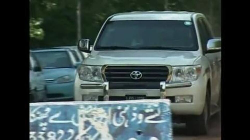 Video: Pakistan police place ex-president Musharraf in custody