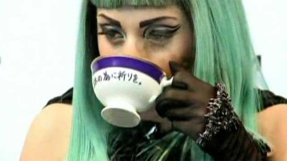 Video: Lady Gaga's teacup sells for $75,000